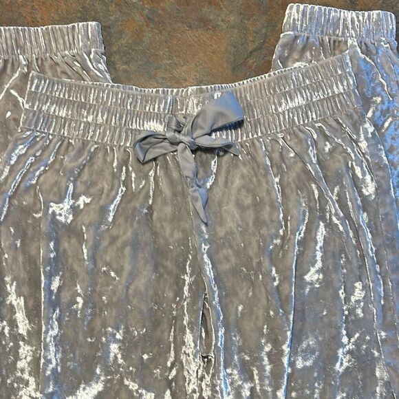 Victoria’s Secret Crushed Velvet Jogger Lounge Pants Small Silver Grey - Picture 3 of 7